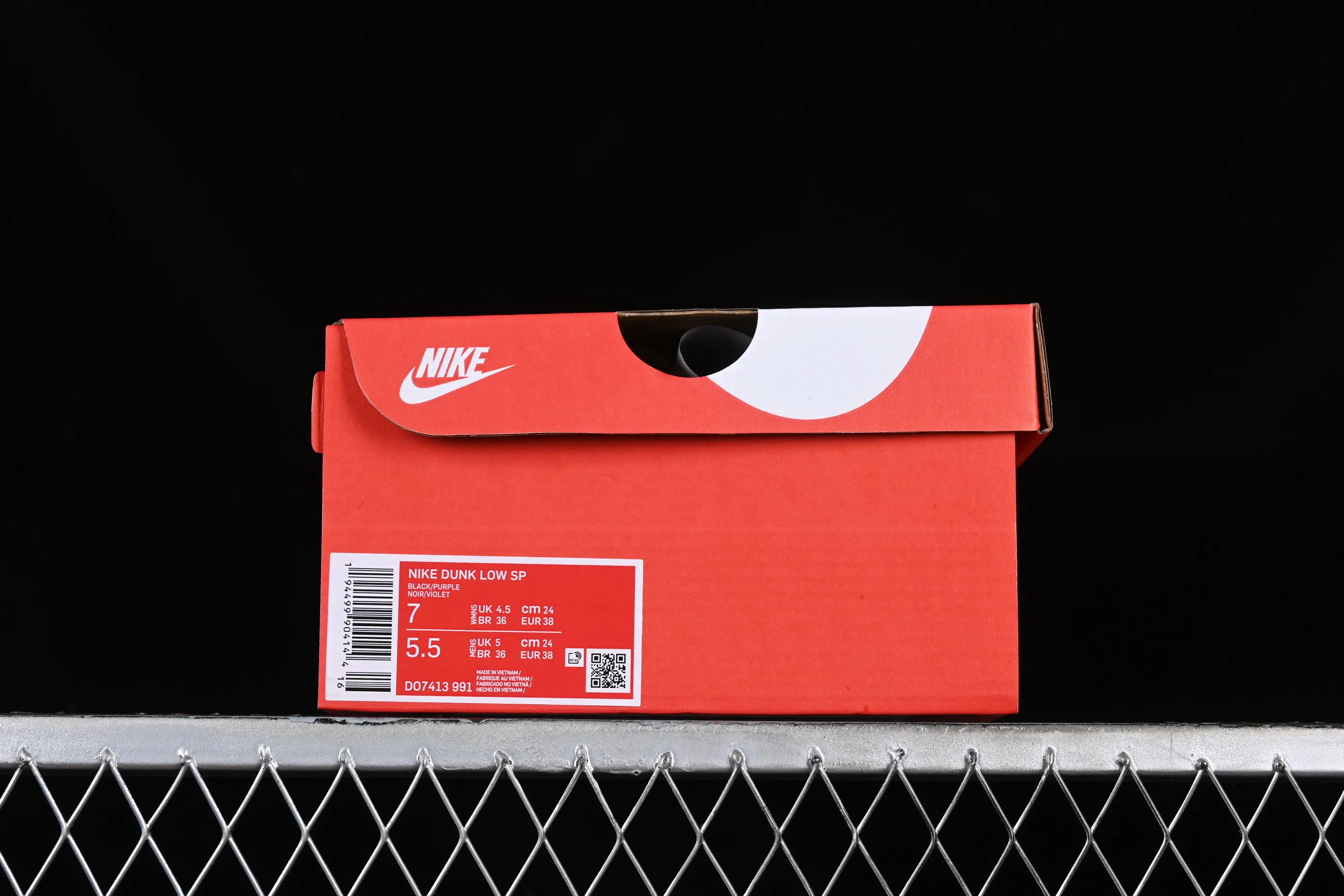 All categories Nk SB Dunk series Nk SB Dunk Low low-top sneakers Z version Nk Dunk Low SP black and white purple hook SB low-top sports and leisure sneakers DO7413-991